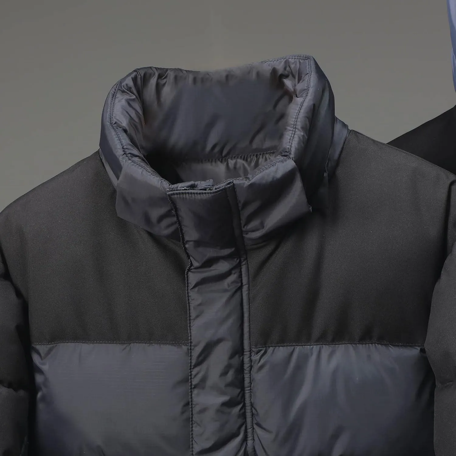 Men Women Hooded Puffer Jacket Lightweight Warm Down Coat Winter Insulated Quilted Coat Unisex Outerwear with Pockets